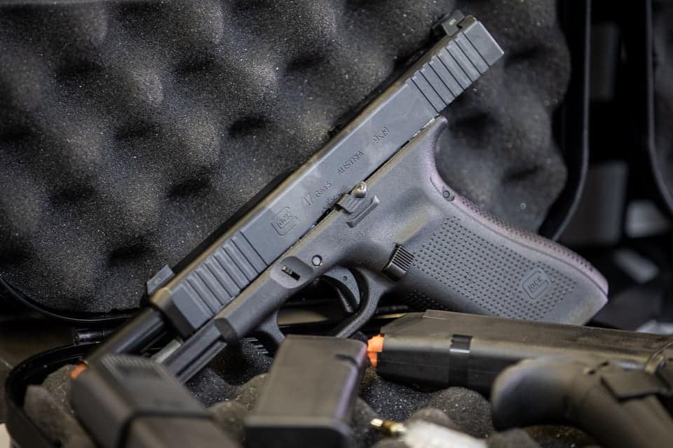 doze deputados da base assinam projeto contra decreto antiarmas de lula