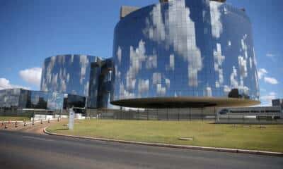 redes sociais deverão informar à pgr se 240 denunciados pelo 8:1 são seguidores de bolsonaro