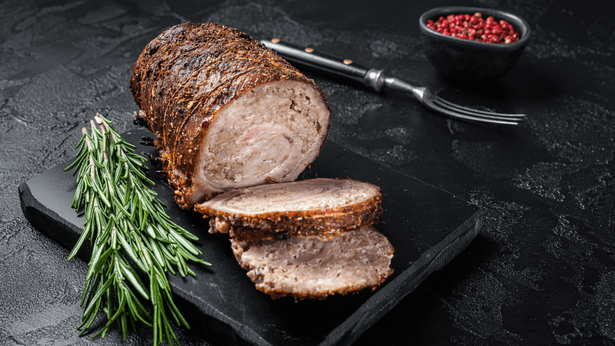 rocambole de carne moida ao molho rustico de tomate 151212