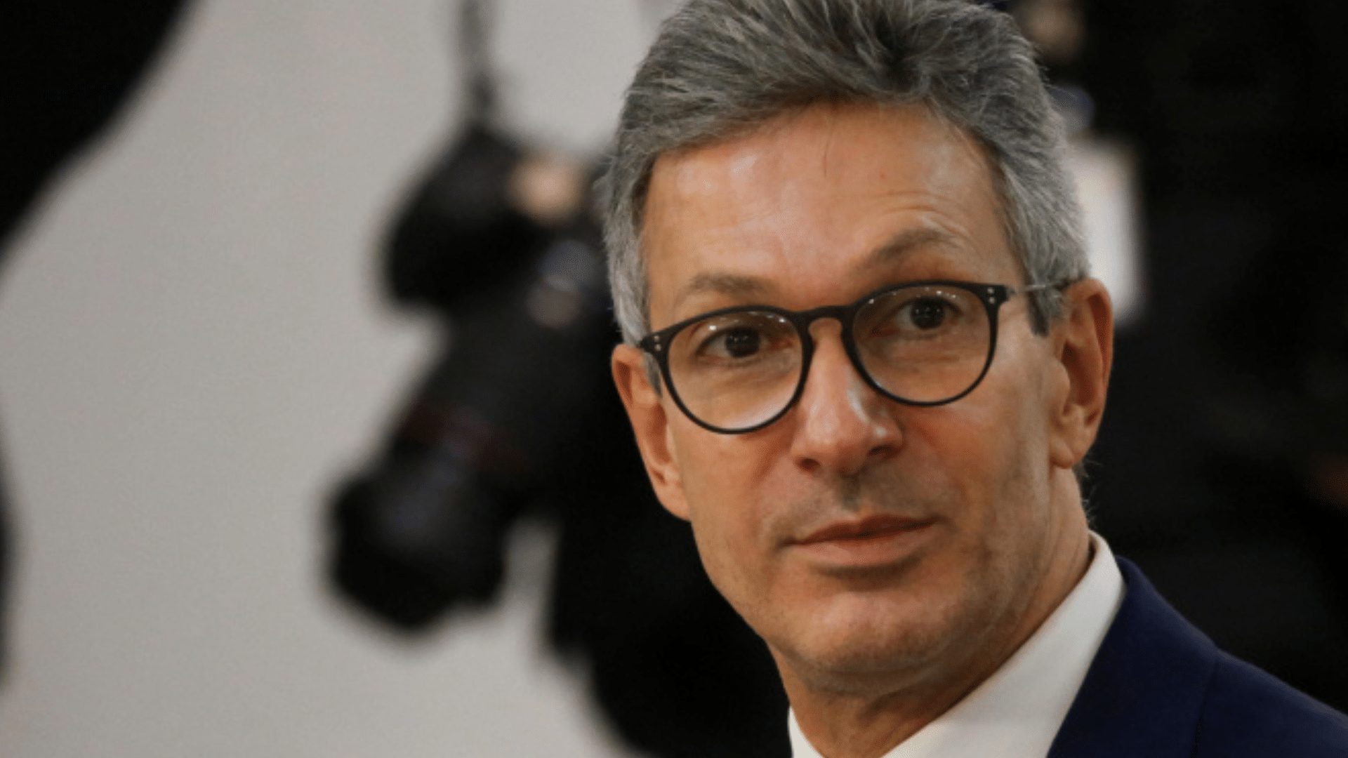 agu aponta irregularidade no aumento salarial de quase 300% a zema e secretários