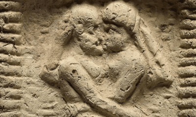 portal plural tabuletas de argila da mesopotâmia causam reviravolta na história do beijo na boca