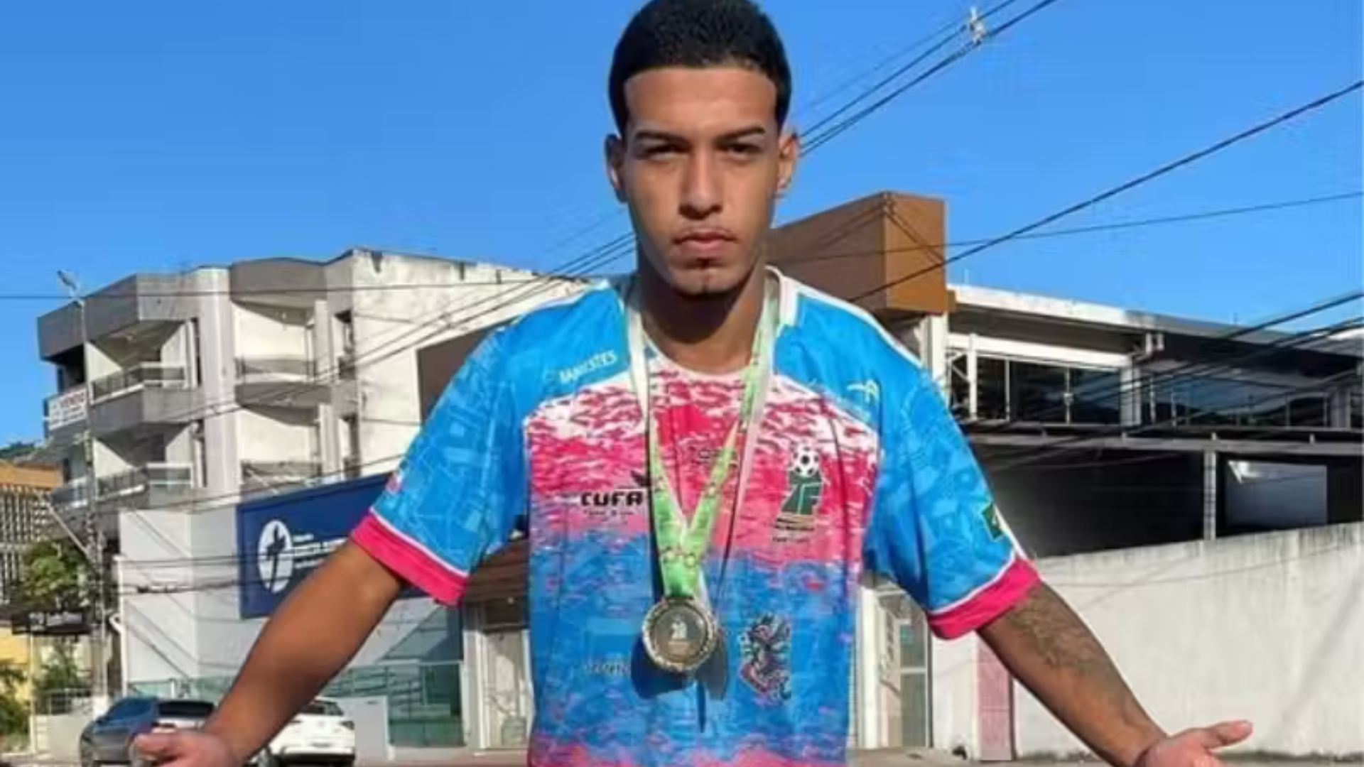portal plural brasileiro destaque na taça das favelas assina com clube na europa