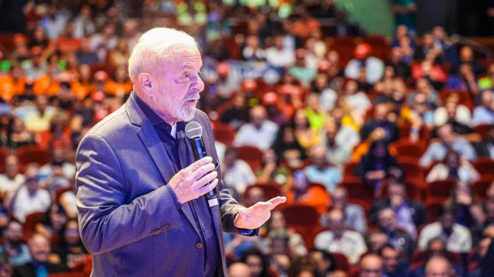 portal plural lula entrega primeiros cartões do programa pé de meia a estudantes de baixa renda