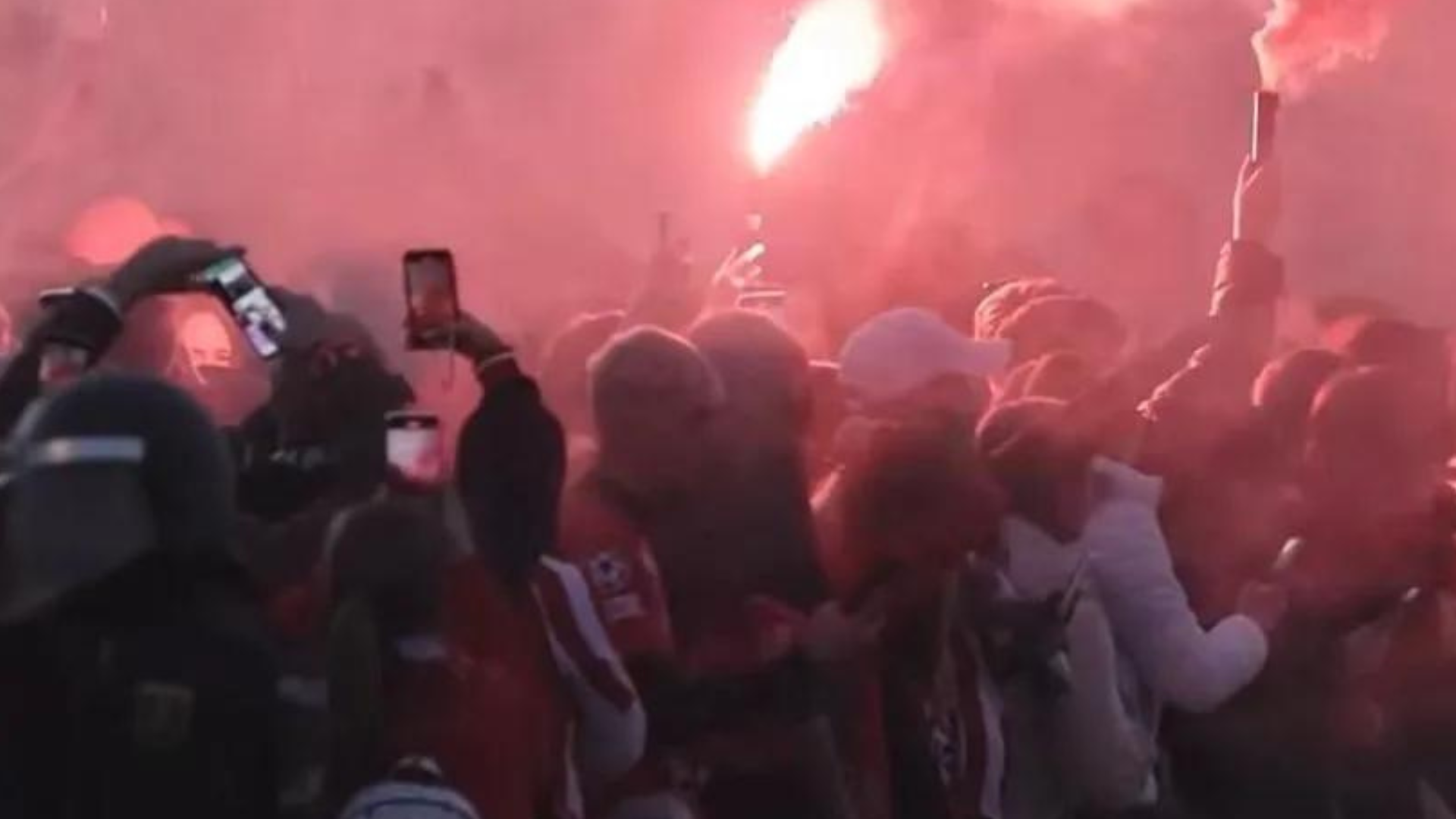 portal plural torcida do atlético de madrid entoa cantos racistas contra vinicius jr