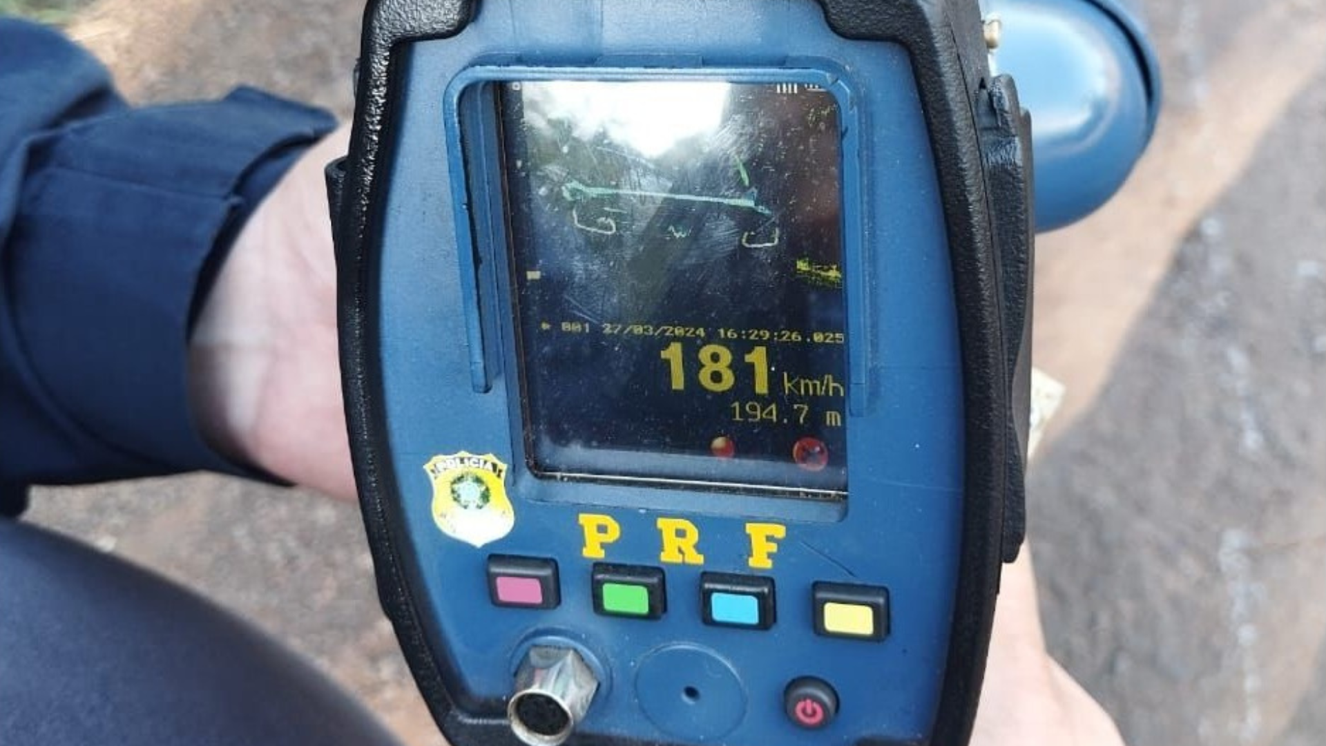 portal plural prf flagra caminhonete a 181 km por hora em três de maio; fiscalização nas rodovias é reforçada