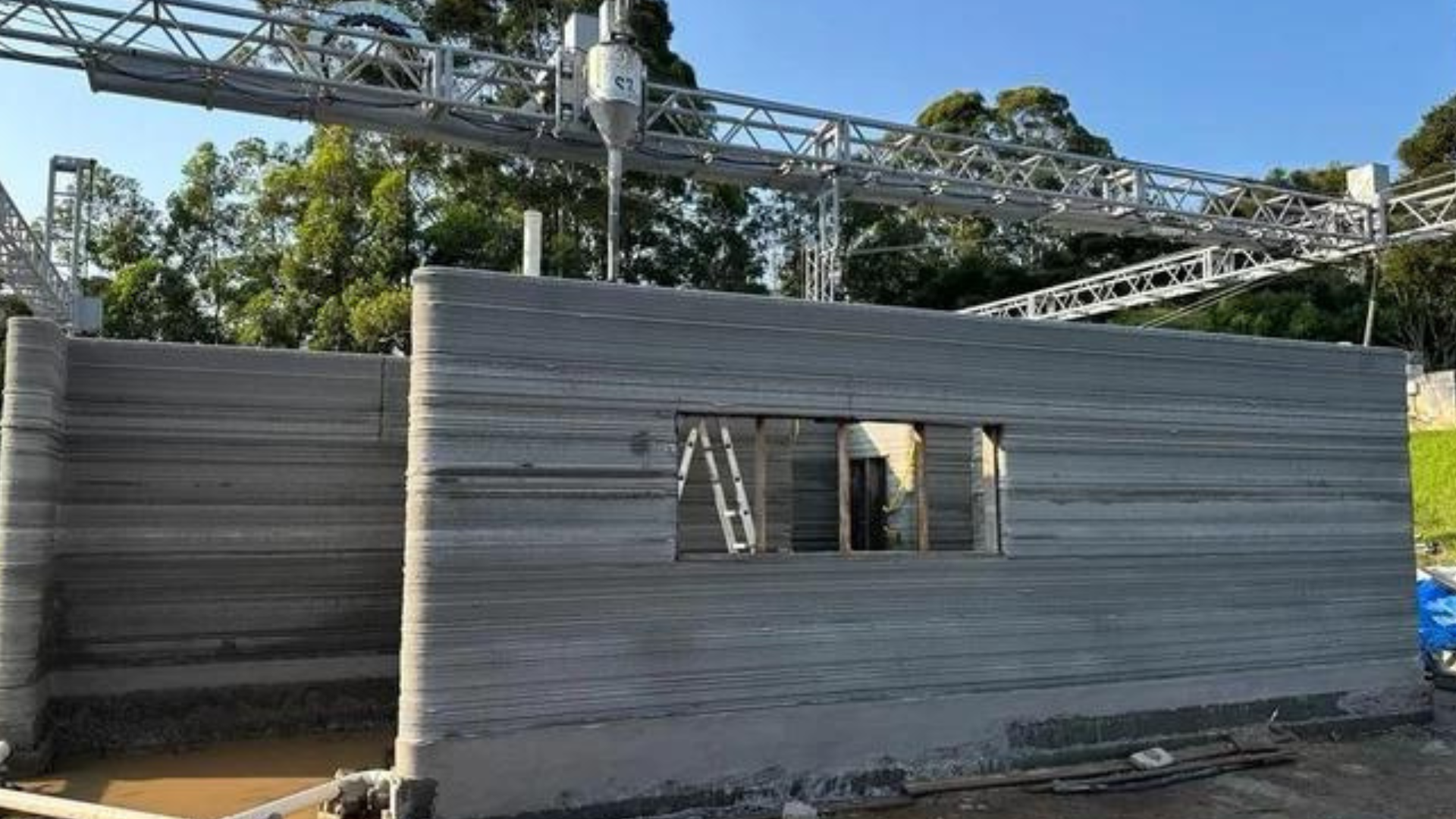 portal plural casa na serra é construída com paredes produzidas por impressora 3d