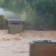 portal plural ponte é levada pela água durante gravação de prefeita alertando sobre temporal no rs