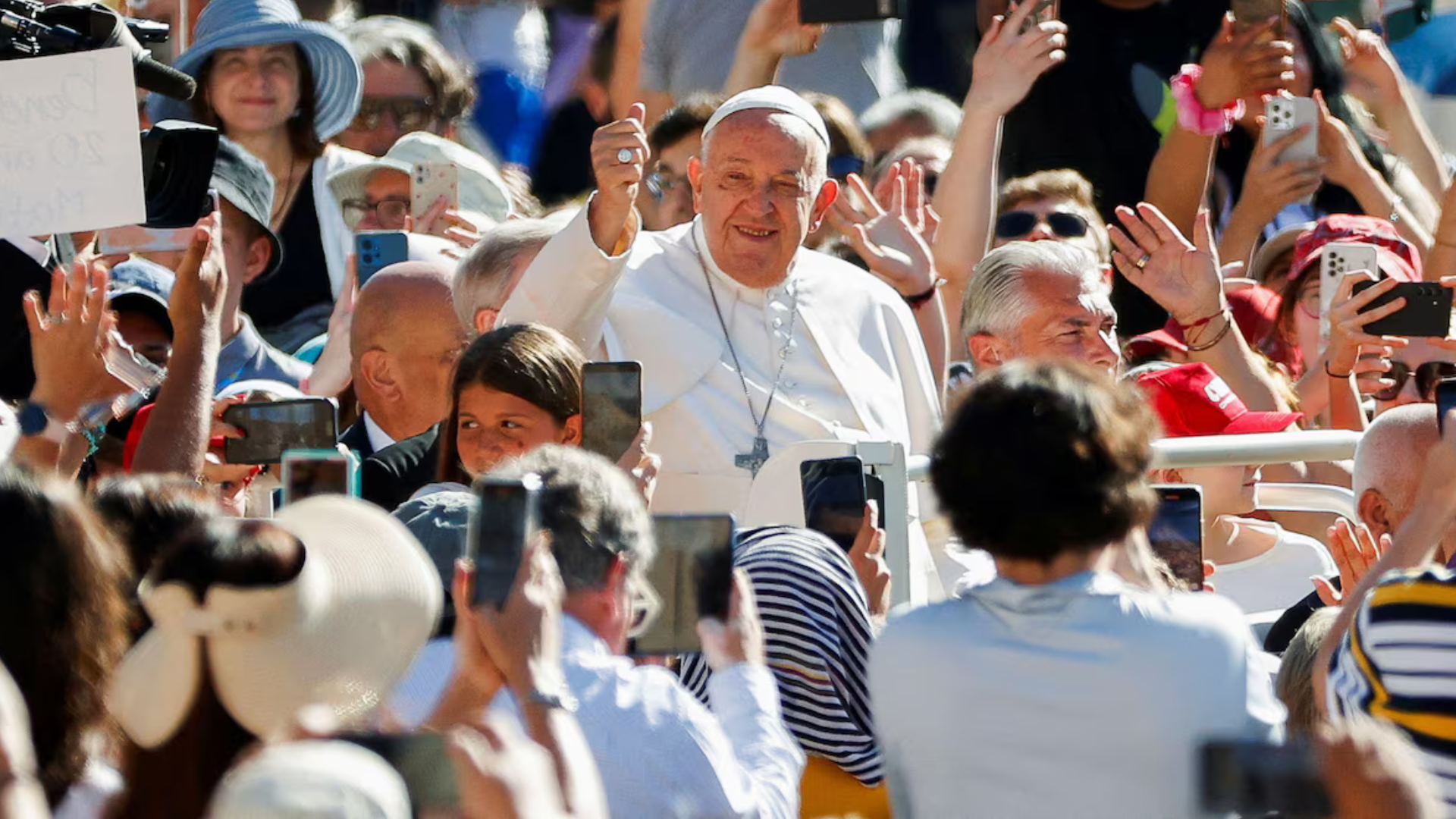 portal plural papa francisco é acusado de repetir insulto homofóbico