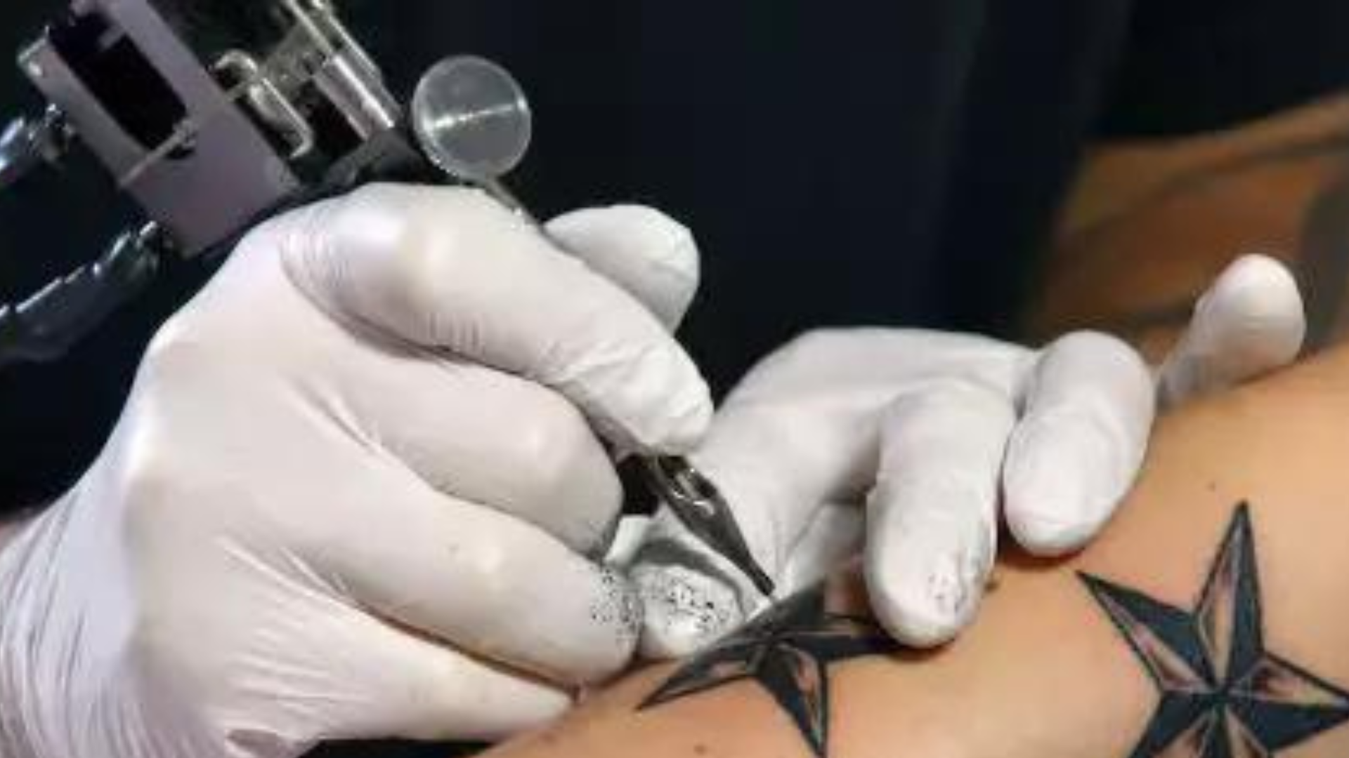 portal plural tatuagem é apontada como fator de risco para tipo de câncer; médicos analisam estudo