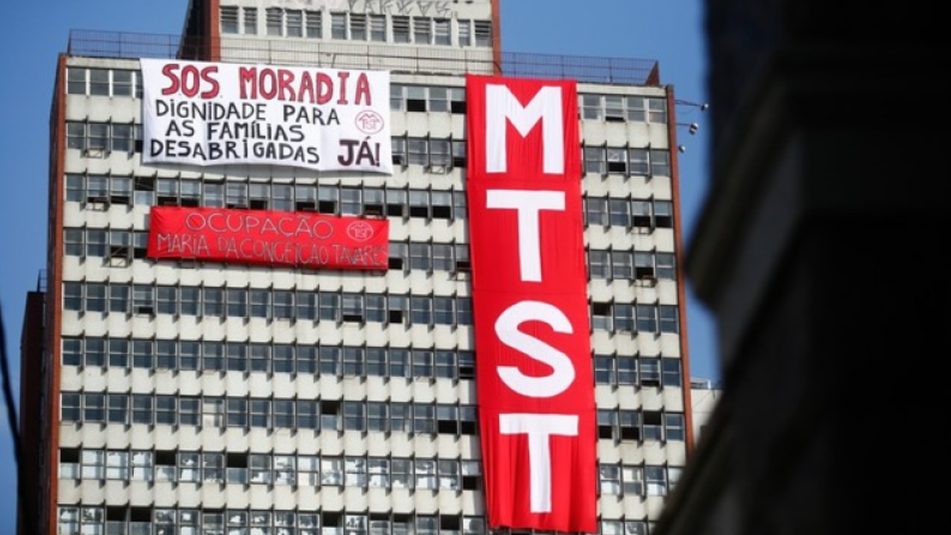 portal plural mtst ocupa antigo prédio do inss em porto alegre