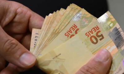 portal plural há 30 anos, o plano real eliminava a hiperinflação e estabilizava a economia brasileira