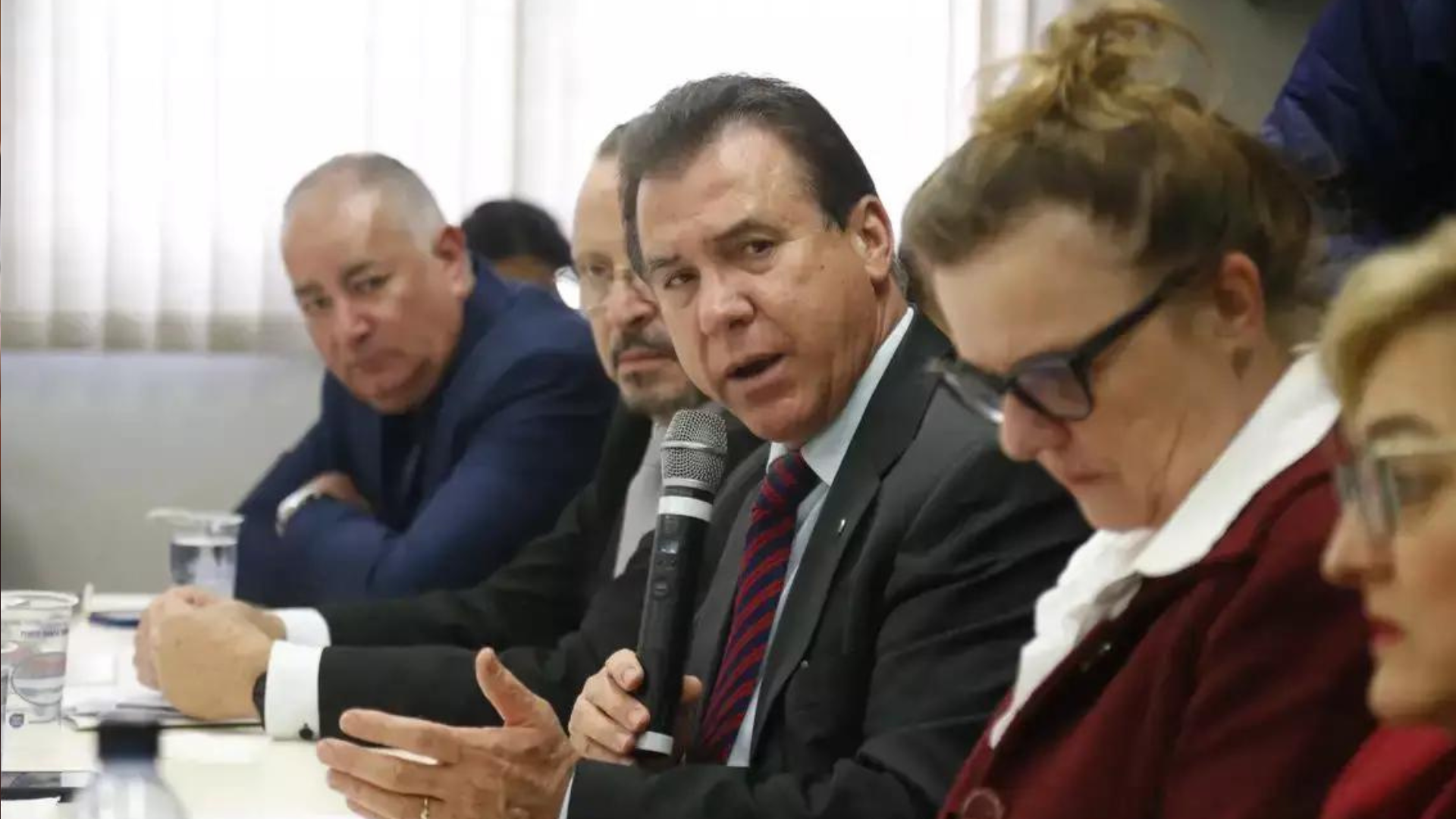 portal plural lei que prevê salários iguais para homens e mulheres tem boa adesão das empresas, diz ministro do trabalhoo