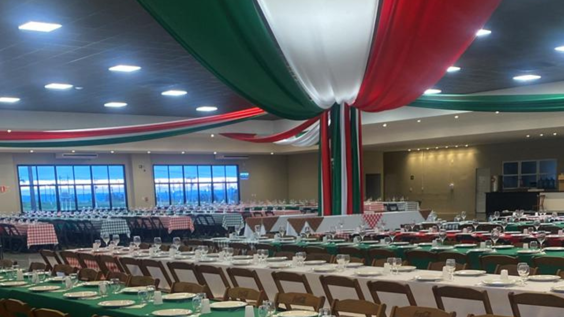 portal plural jantar italiano lota e celebra 93 anos de santa rosa