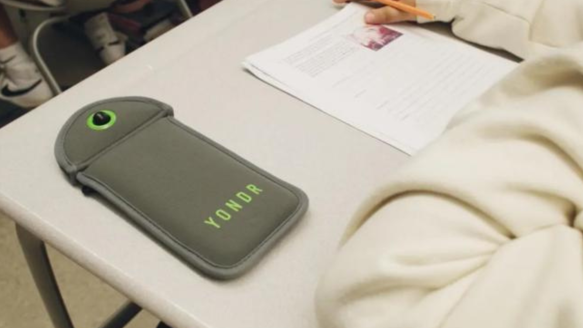 portal plural escolas americanas apostam em tecnologia de startup para banir celulares