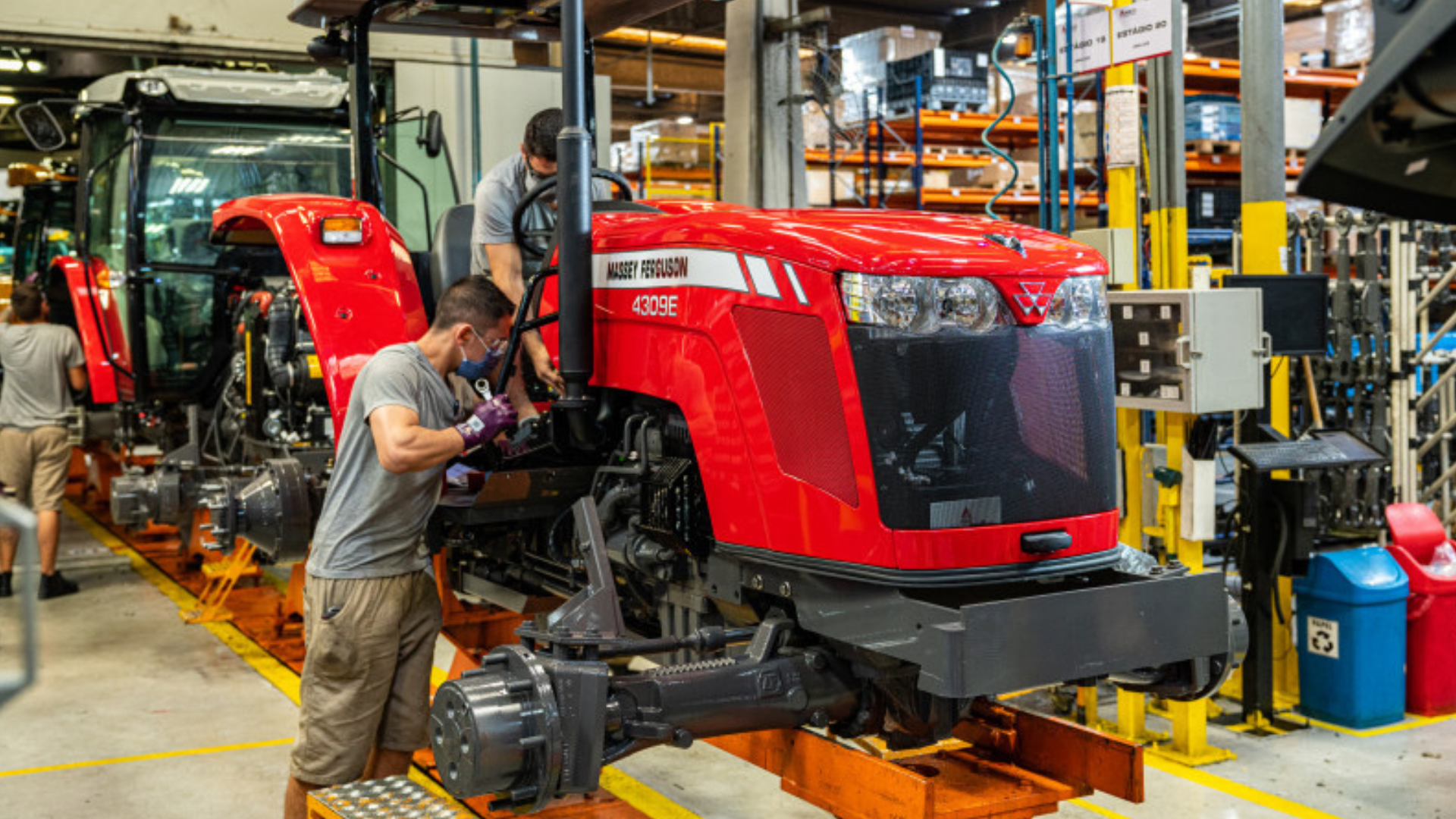 portal plural agco e sindicato dos metalúrgicos discutem retorno ao trabalho e manutenção de empregos em santa rosa