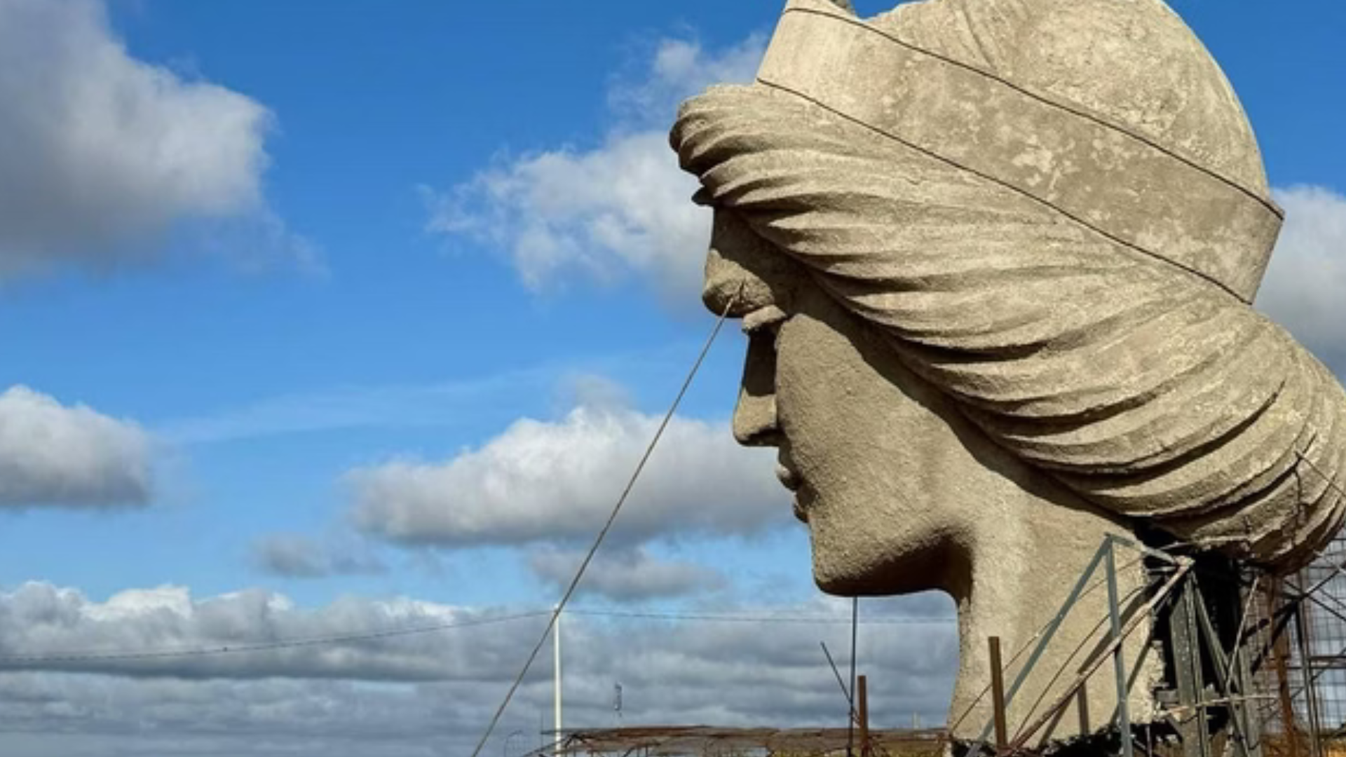 portal plural maior estátua católica do mundo atrai visitantes antes de ser concluída