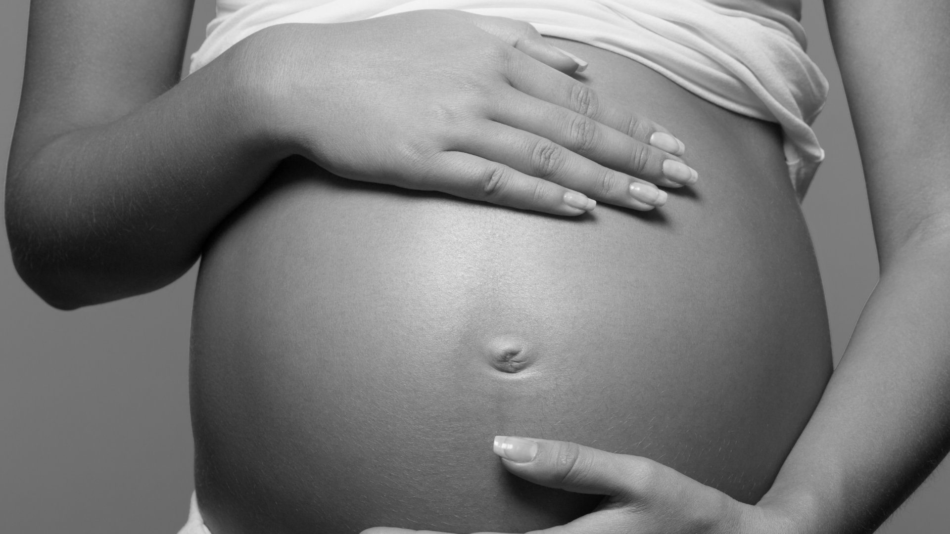 portal plural mulher é presa após tentar vender filho na web durante a gravidez