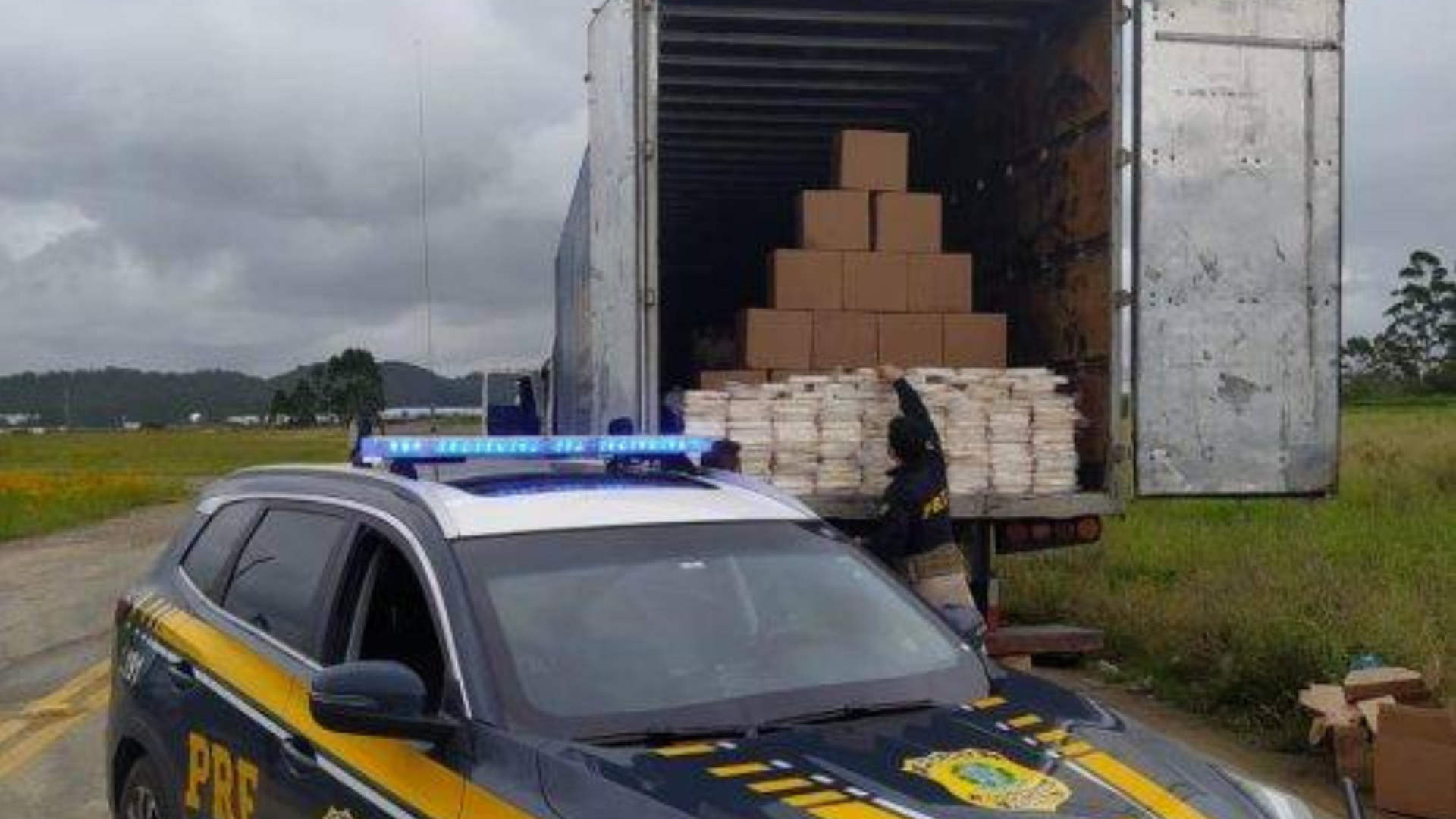 portal plural caminhão com 1,3 tonelada de cocaína é apreendido em itajaí