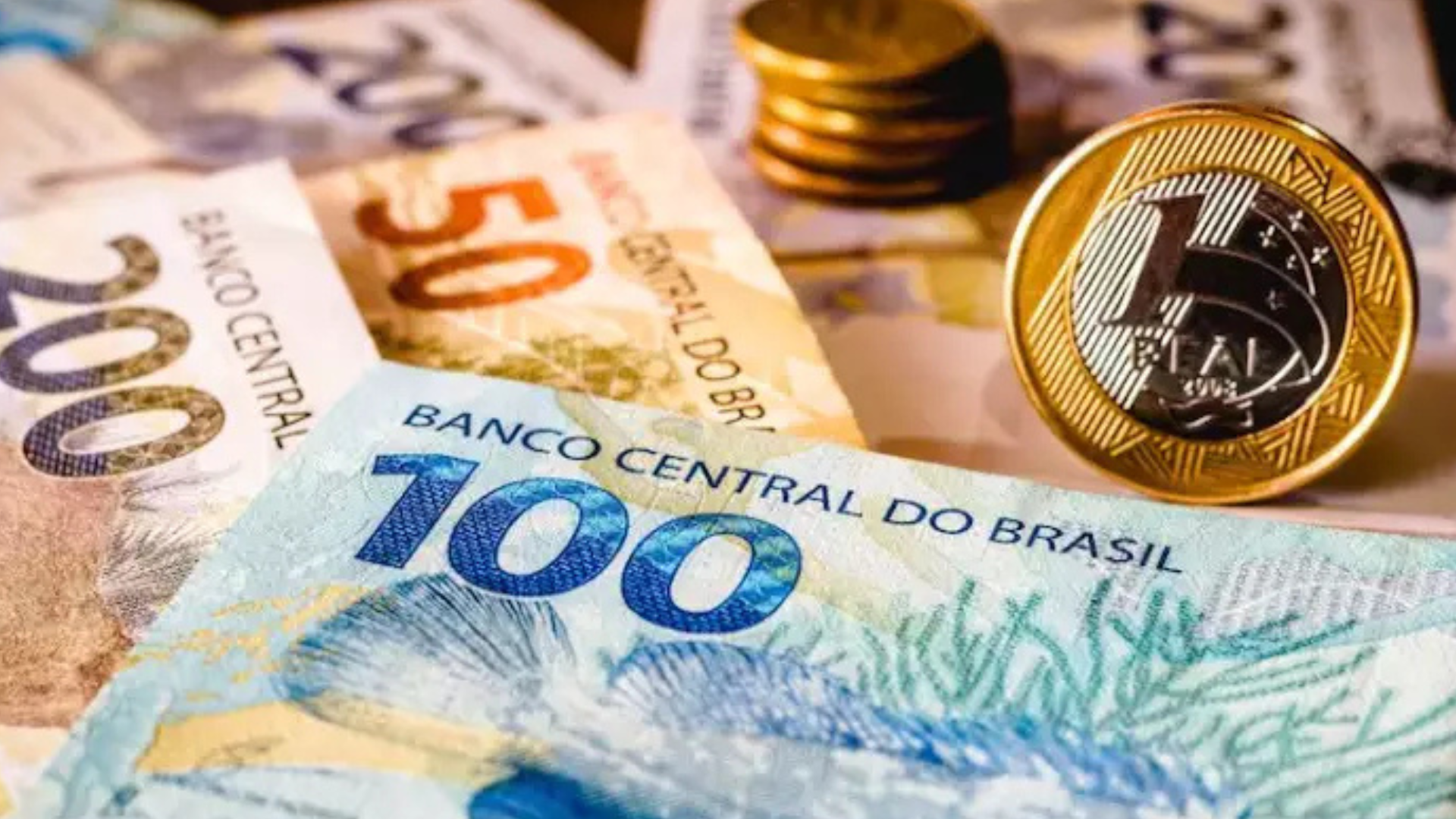 portal plural economia brasileira deve crescer 2,4% em 2025