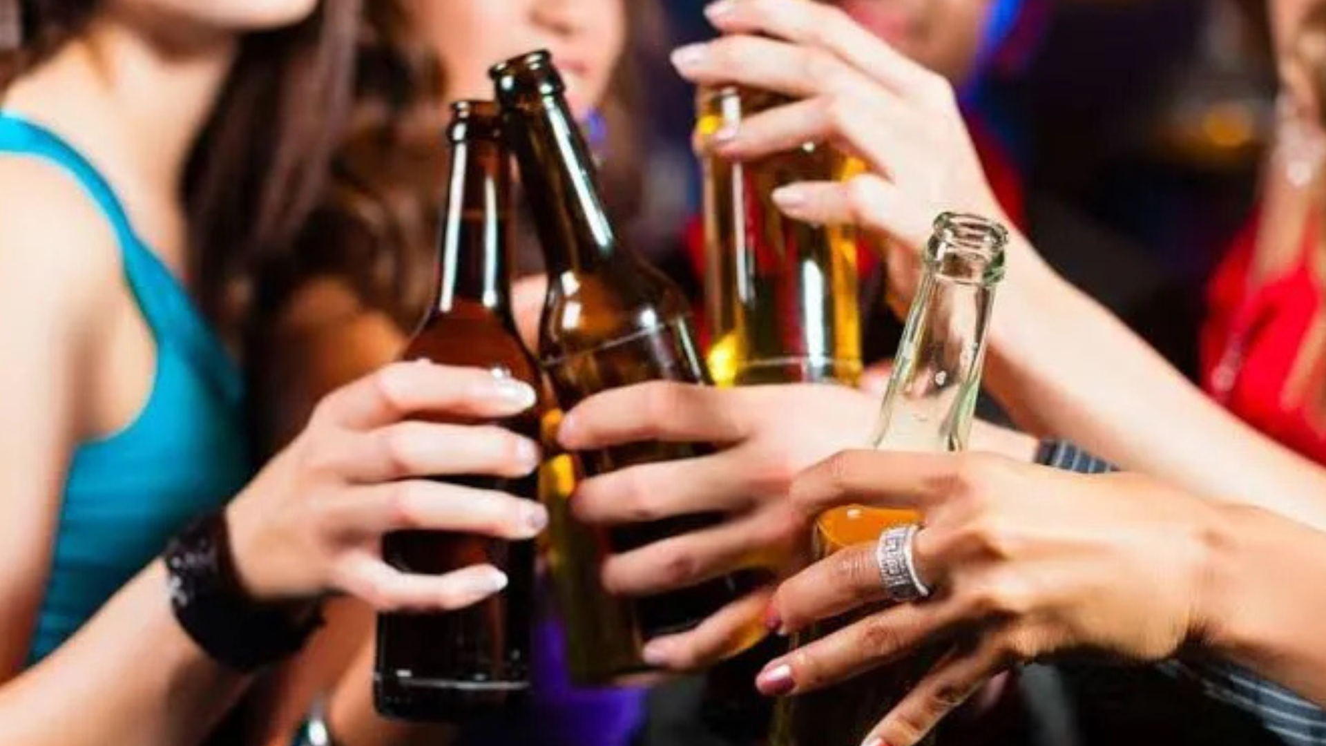portal plural bar aumenta a idade do consumo de álcool para 25 anos por acreditar que ‘os mais jovens são irritantes demais’