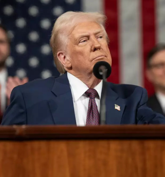 portal plural justiça determina que governo trump recontrate dezenas de milhares de funcionários