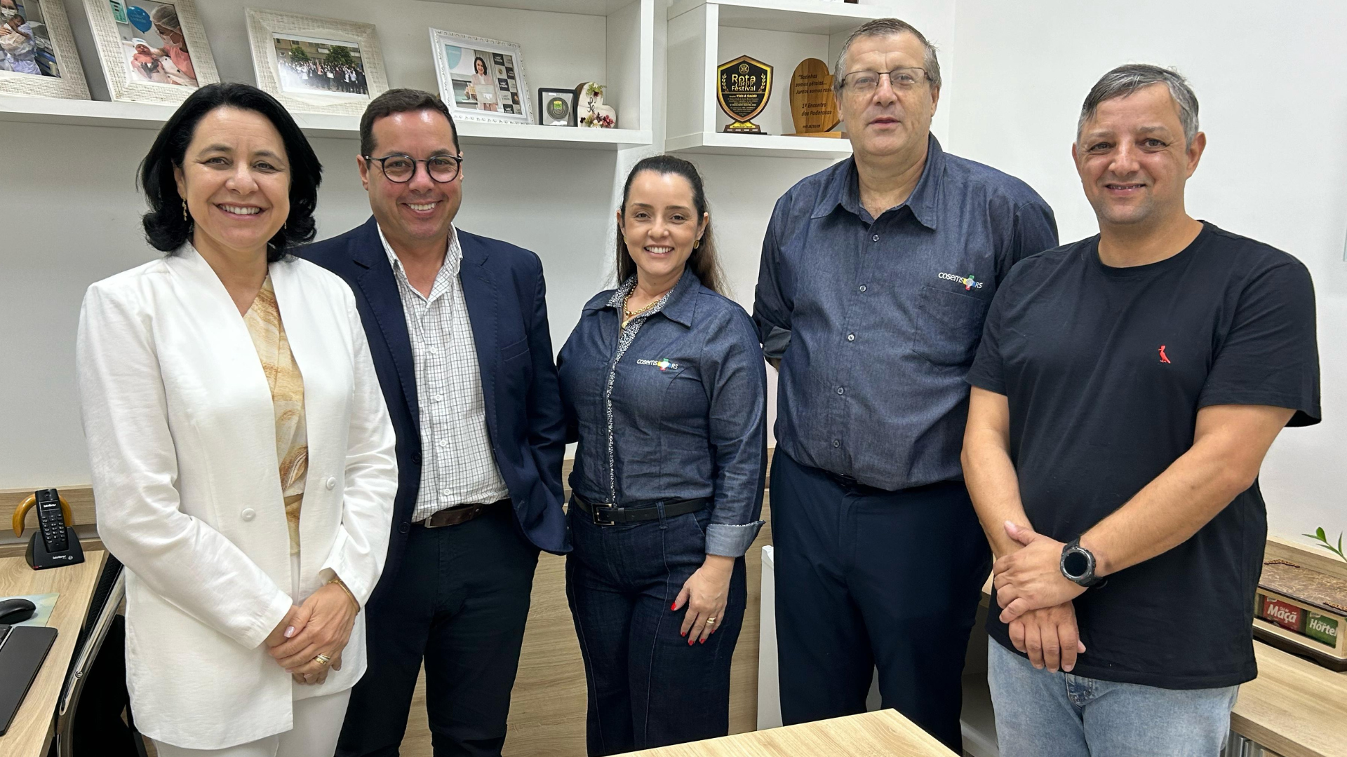 portal plural diretora do vida & saúde recebe equipe do cosems